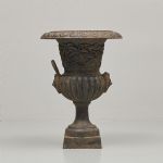 1088 4157 GARDEN URN